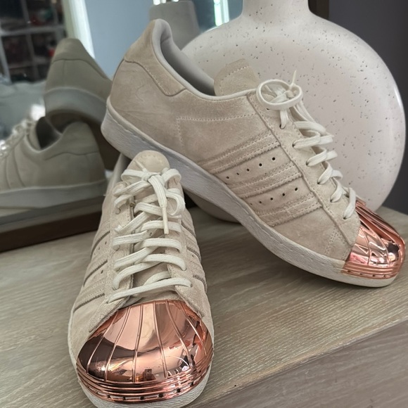 Adidas Cream and Gold Sneakers with Suede Upper - Picture 2 of 6